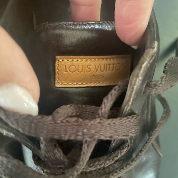 LOUIS VUITTON Brown leather sneakers - Picture 6 of 12